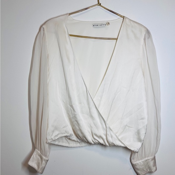 Alice + Olivia V Neck White Sheer Silk  Cropped Blouse Shirt medium - Picture 4 of 12
